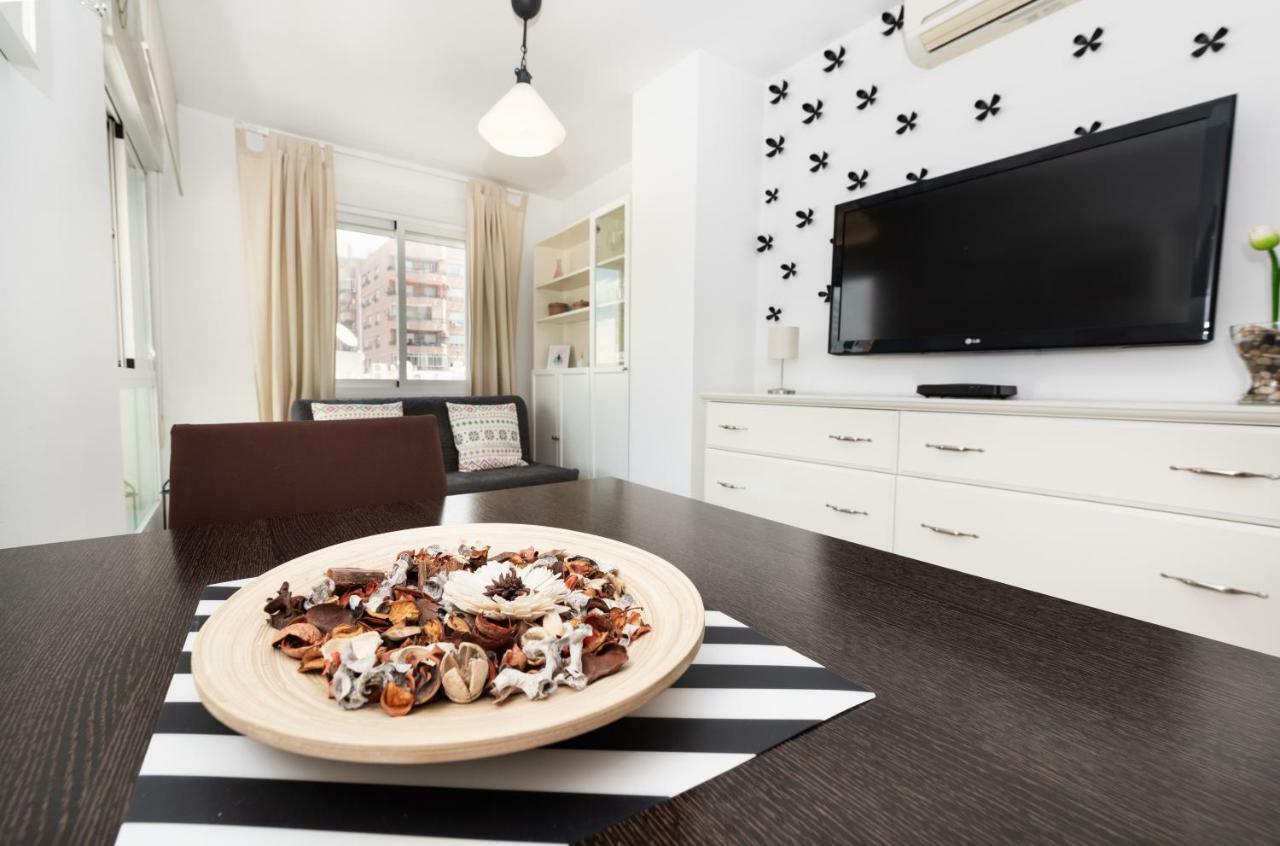 Wonderful Malagueta Pompidou Apartment Малага Екстериор снимка